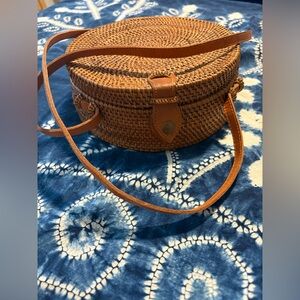 HANDMADE Round Woven Tan Crossbody Bag Excellent unused condition.